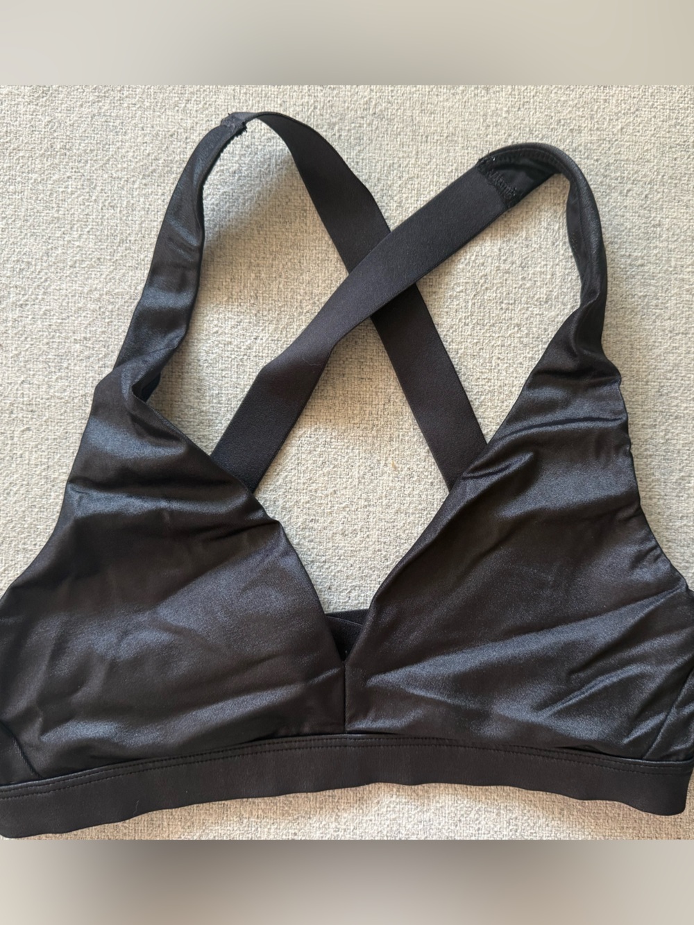 Women's Black Cross-Back Sports Bralette